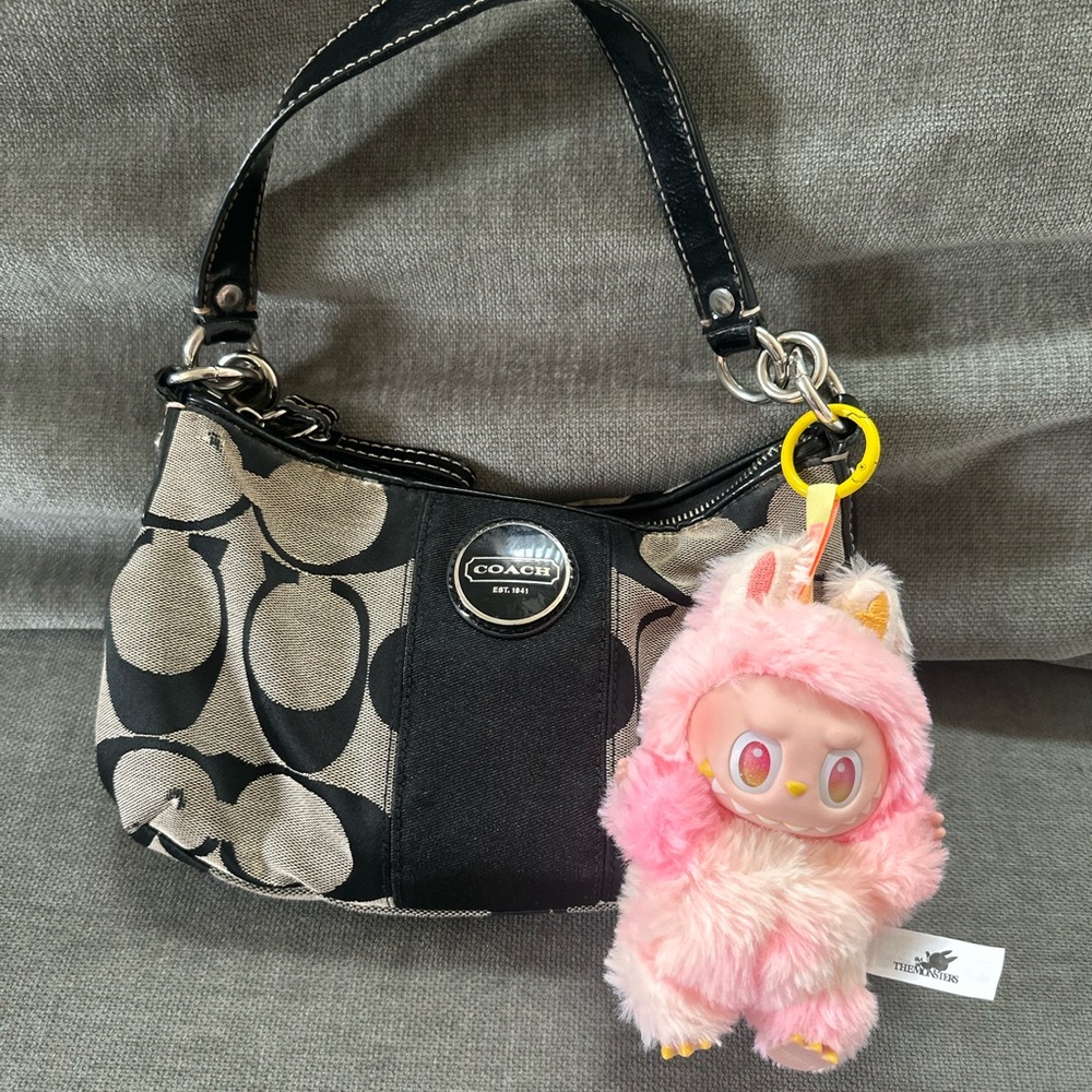 BIE Loyalty Toy